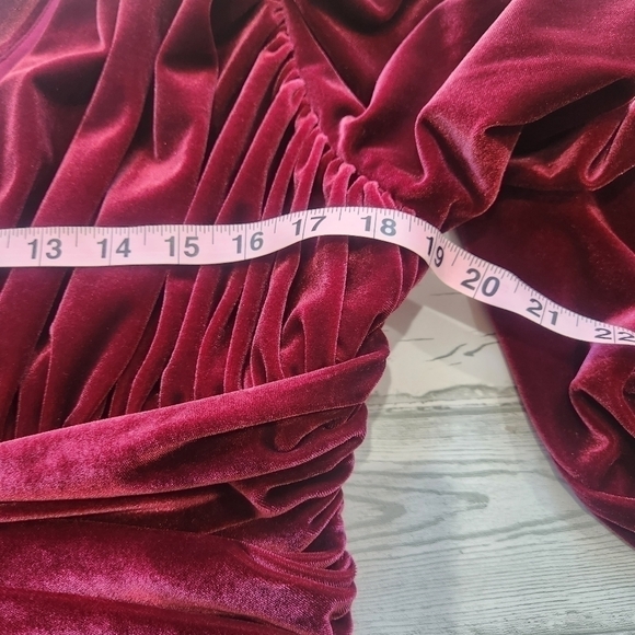 Gianni Bini Mariah 3/4 Sleeve Plunging V-Neck Velvet A-Line Dress Size 10 NWT - Picture 6 of 10